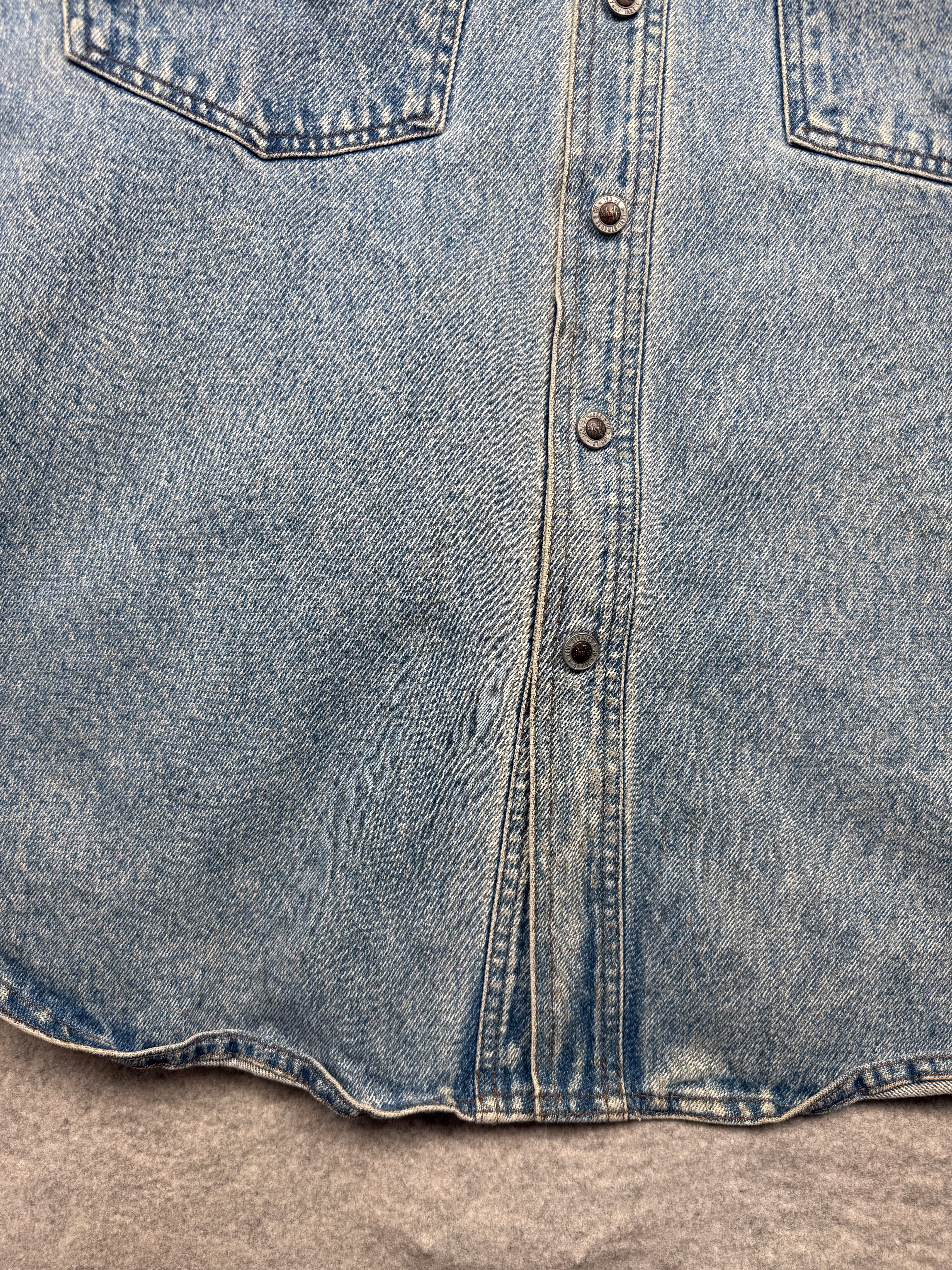 Vintage Levi's Silver Tab Button Up L/S Shirt Denim