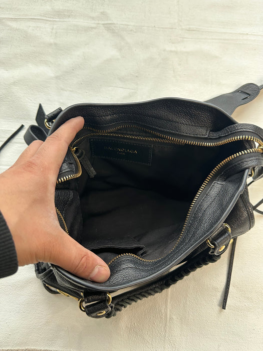 Balenciaga Metallic Edge Classic City Bag Black/Gold | Vitnage Clothing Store Canada