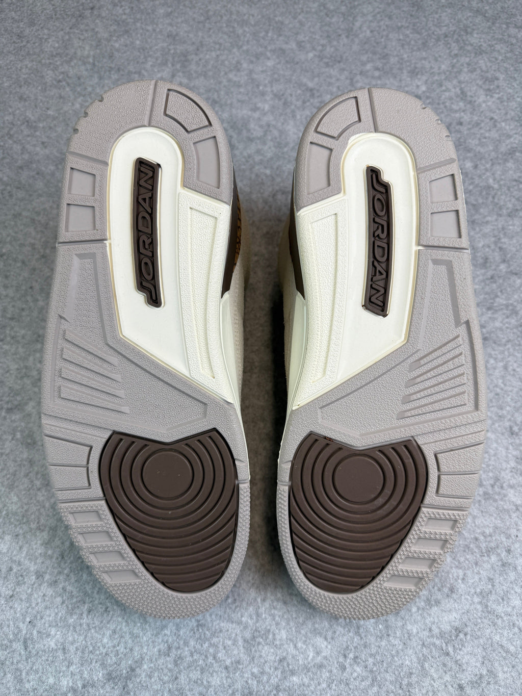 Air Jordan 3 Retro Palomino (USED)
