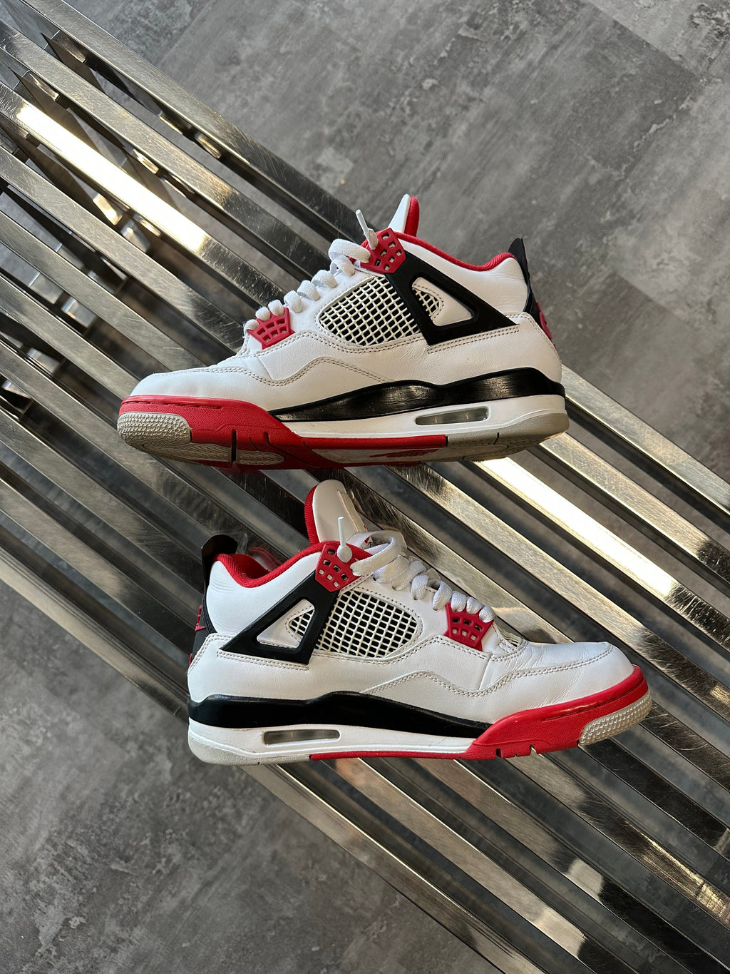 Air Jordan 4 Retro Fire Red 2020 (USED)