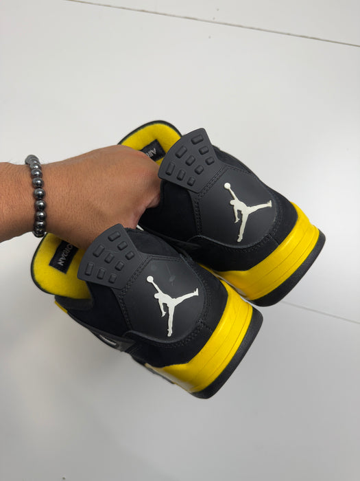Air Jordan 4 Retro Thunder 2023 (USED) | Vitnage Clothing Store Canada