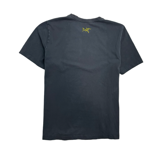 Vintage Arc'teryx Mountain Tee Black | Vintage Clothing Store Canada