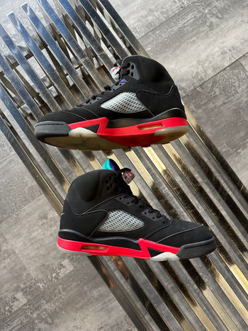 Air Jordan 5 Retro Top 3 (USED)