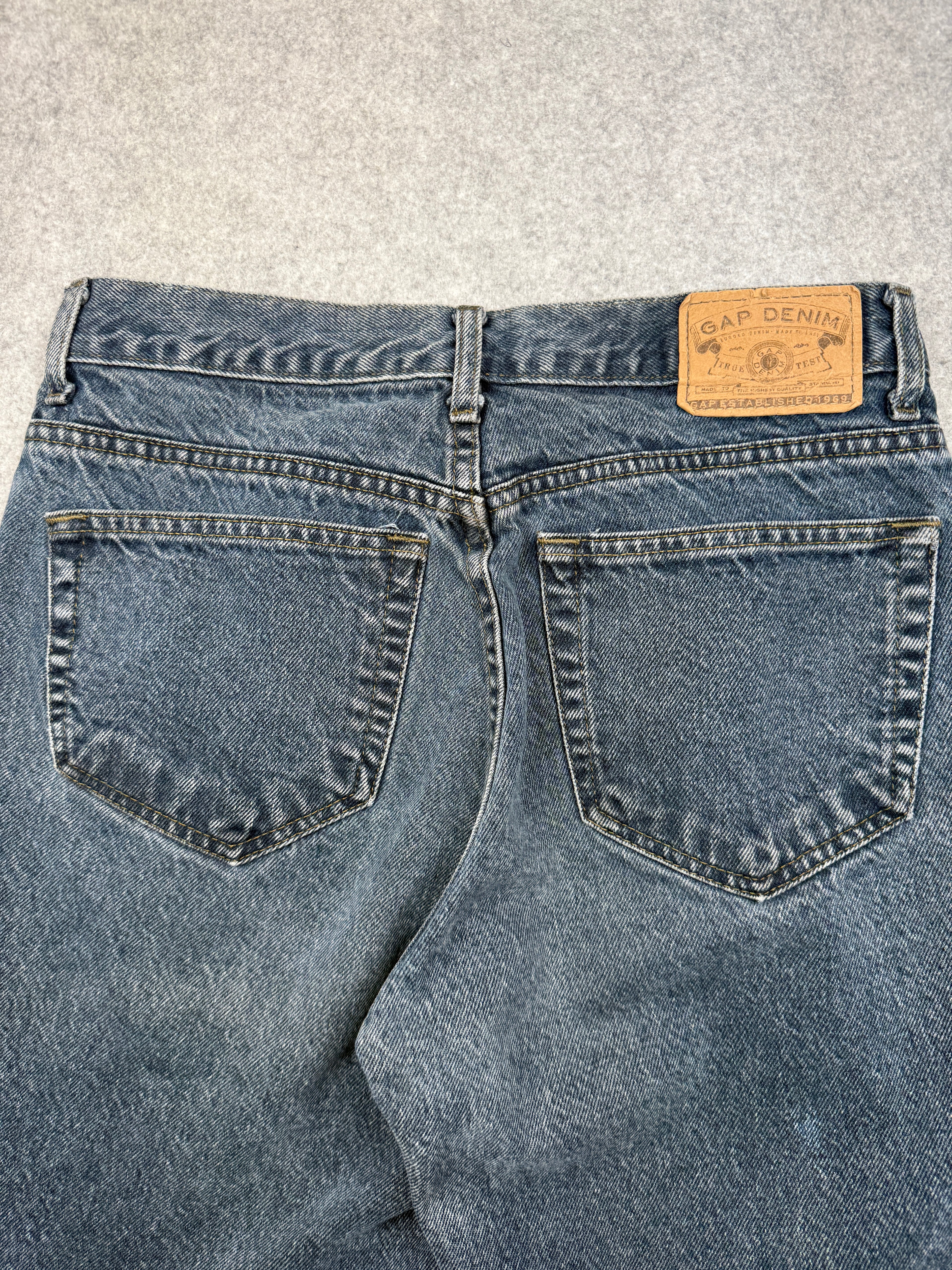 Vintage Gap Denim Easy Fit Denim Shorts