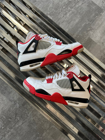 Air Jordan 4 Retro Fire Red 2020 (USED)