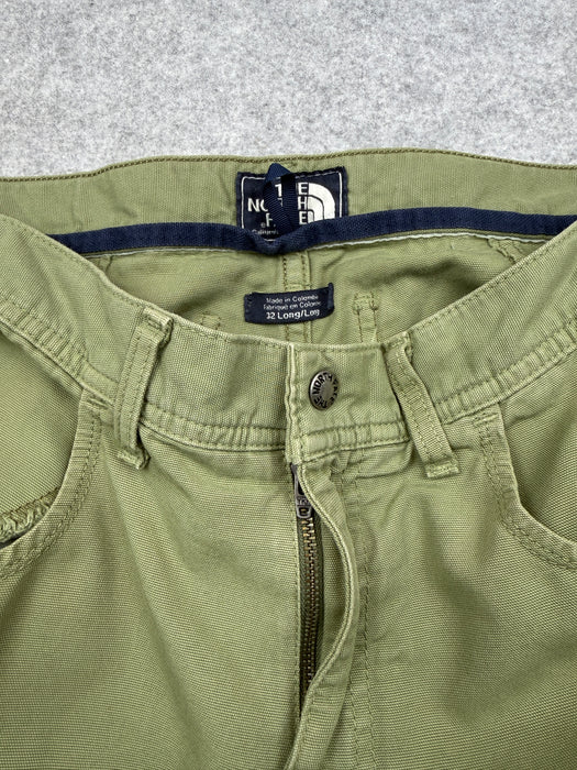 The North Face Long Cargo Shorts Green | Vitnage Clothing Store Canada
