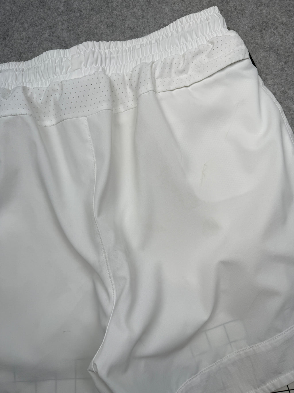 Off-White x Nike Shorts White Grid (USED)
