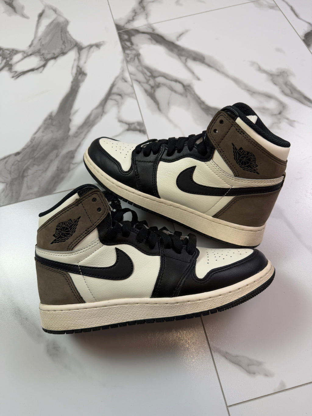 Air Jordan 1 Retro High GS Dark Mocha (USED)