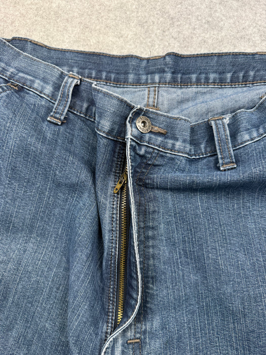 Wrangler Baggy Cargo Denim Shorts | Vitnage Clothing Store Canada