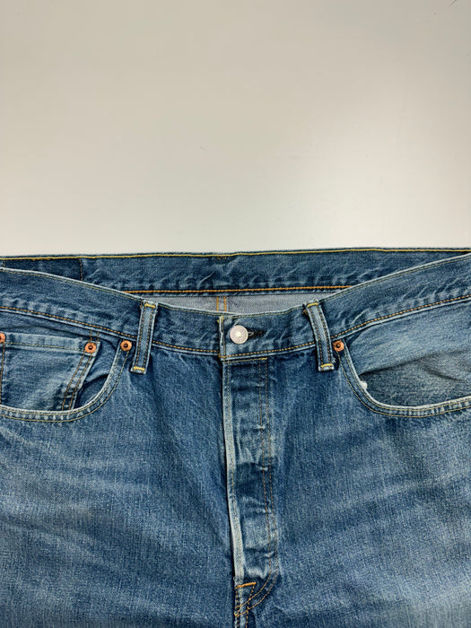 (36) Vintage Levis 501 Denim Pants | Vitnage Clothing Store Canada