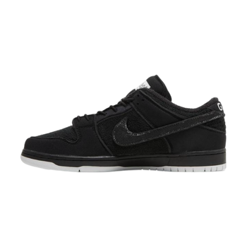 Nike SB Dunk Low Gnarhunters