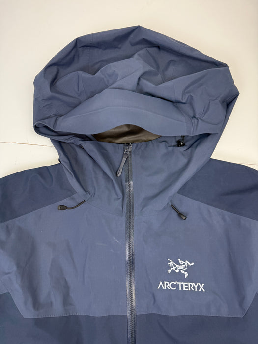 Arc'teryx Beta SL Hybrid Jacket Navy (USED) | Vitnage Clothing Store Canada