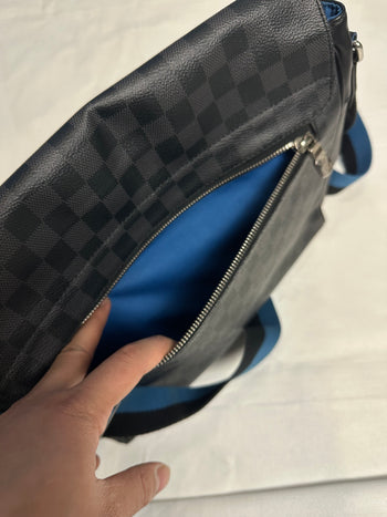 Louis Vuitton Damier Graphite District NM Messenger Black/Blue
