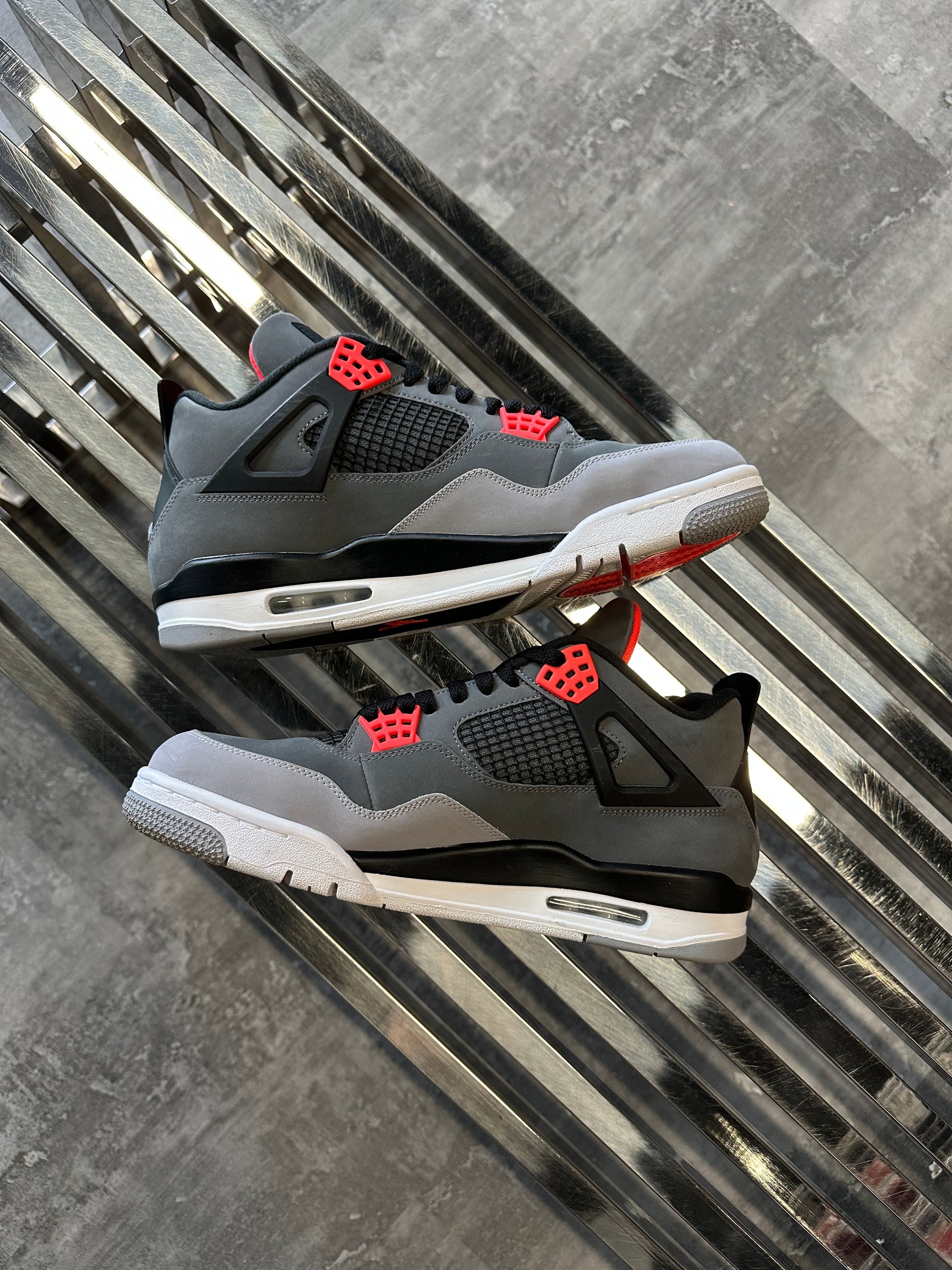 Air Jordan 4 Retro Infrared (USED)