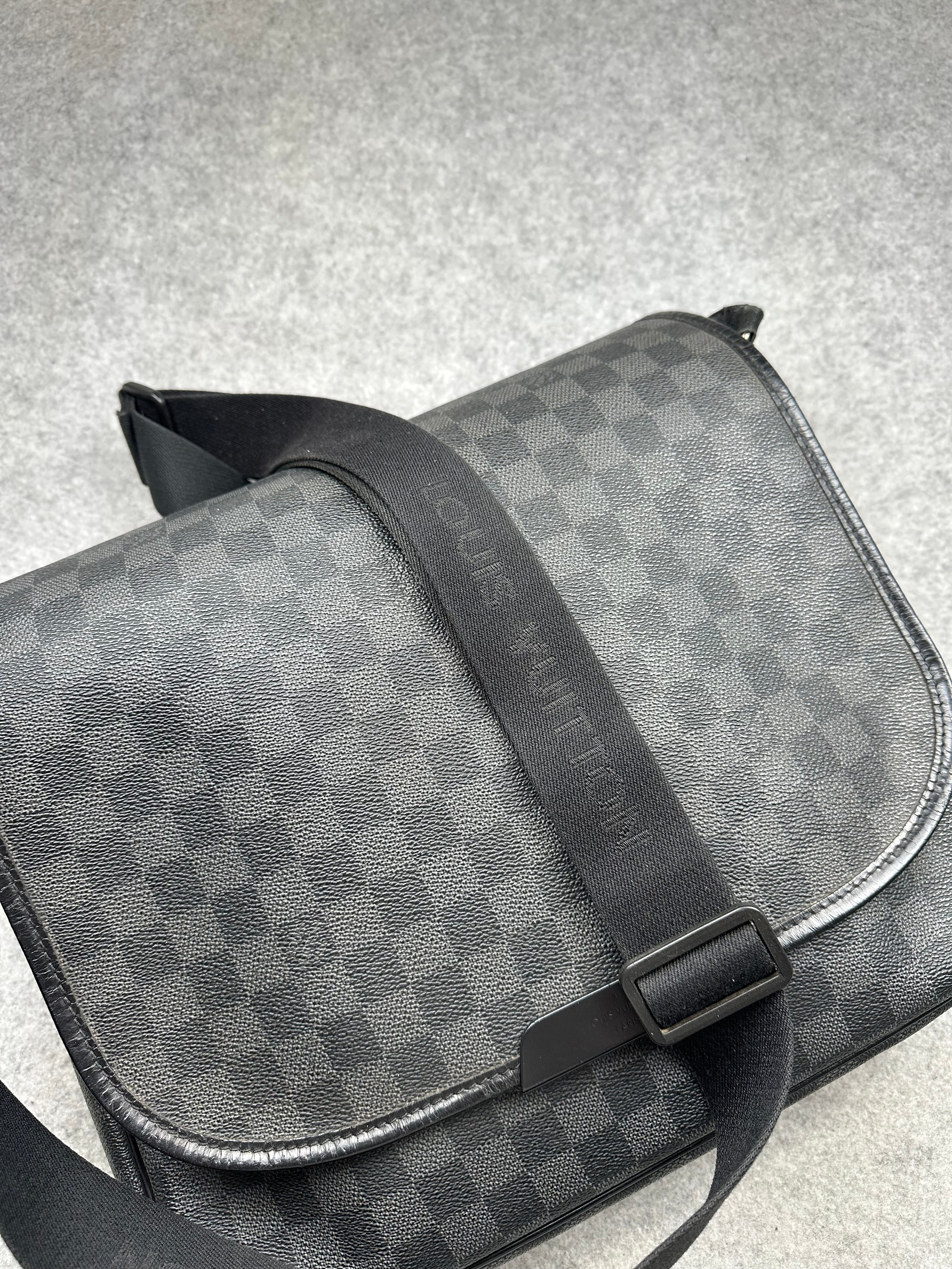 Louis Vuitton Damier Graphite Messenger Bag Black