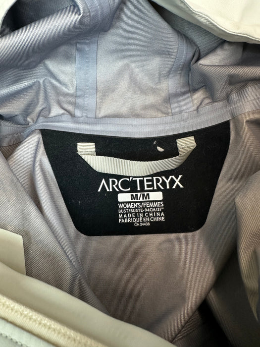 Women’s Arc’teryx Codetta Jacket | Vitnage Clothing Store Canada
