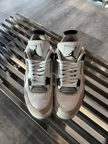 Air Jordan 4 Retro Military Black (USED)
