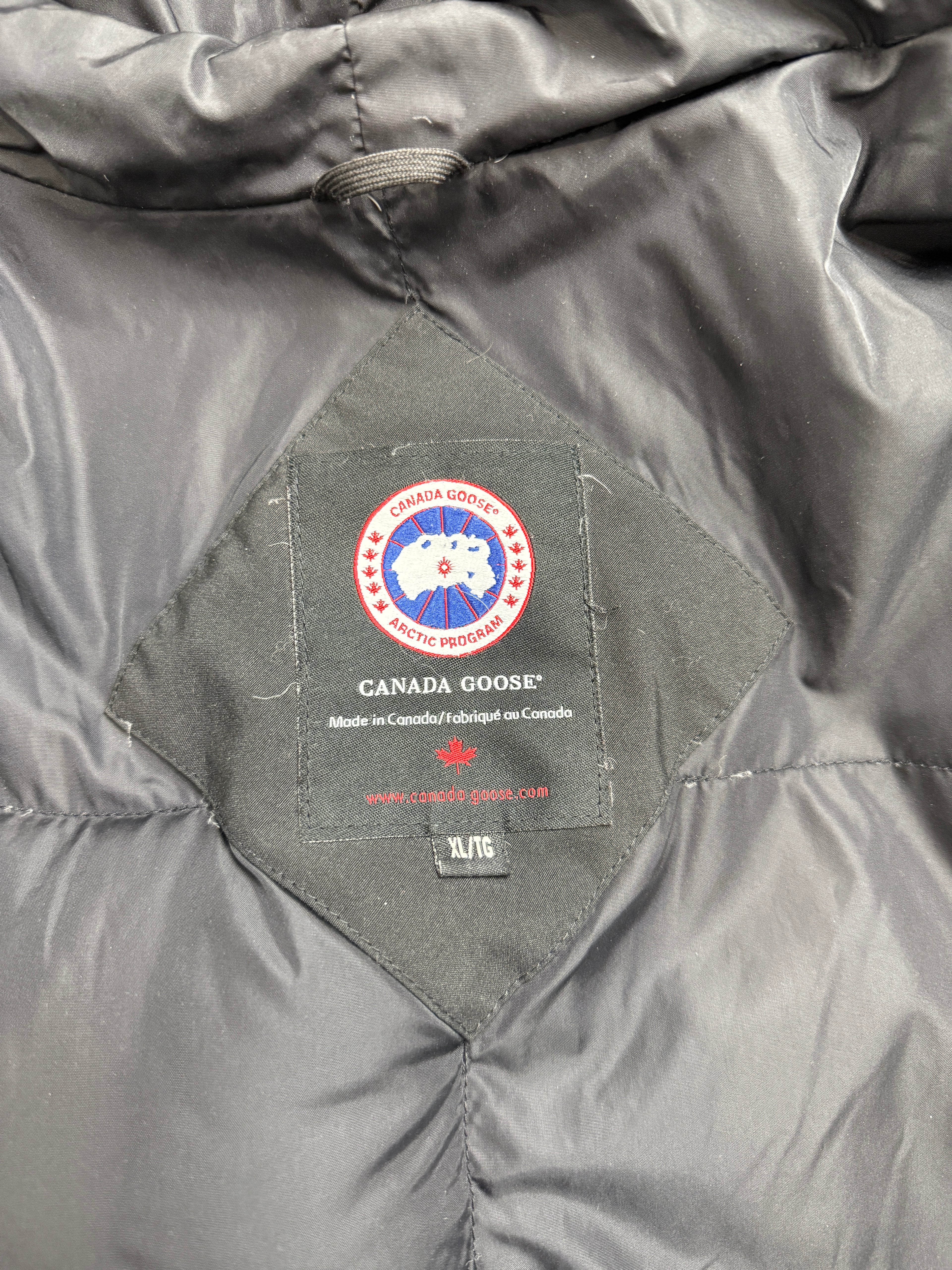 2000’s Canada Goose Expedition Parka Black (USED)