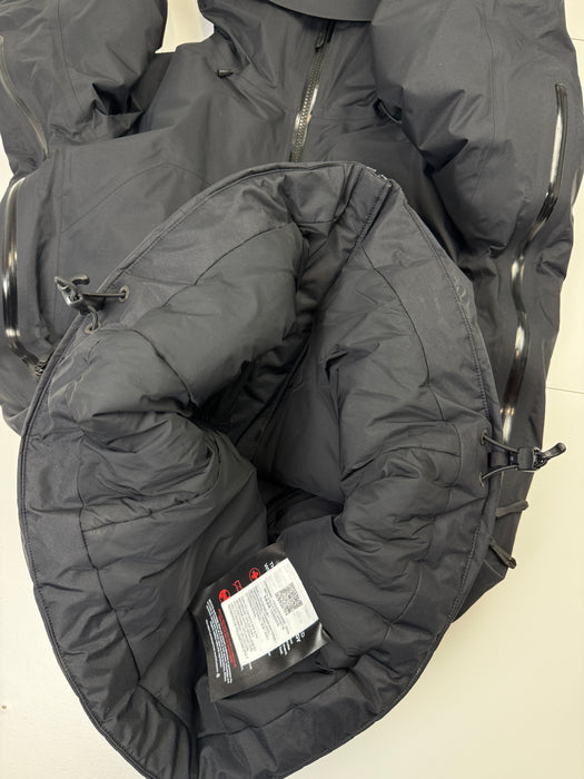 Arc’teryx Beta Insulated Jacket Black (USED) | Vitnage Clothing Store Canada