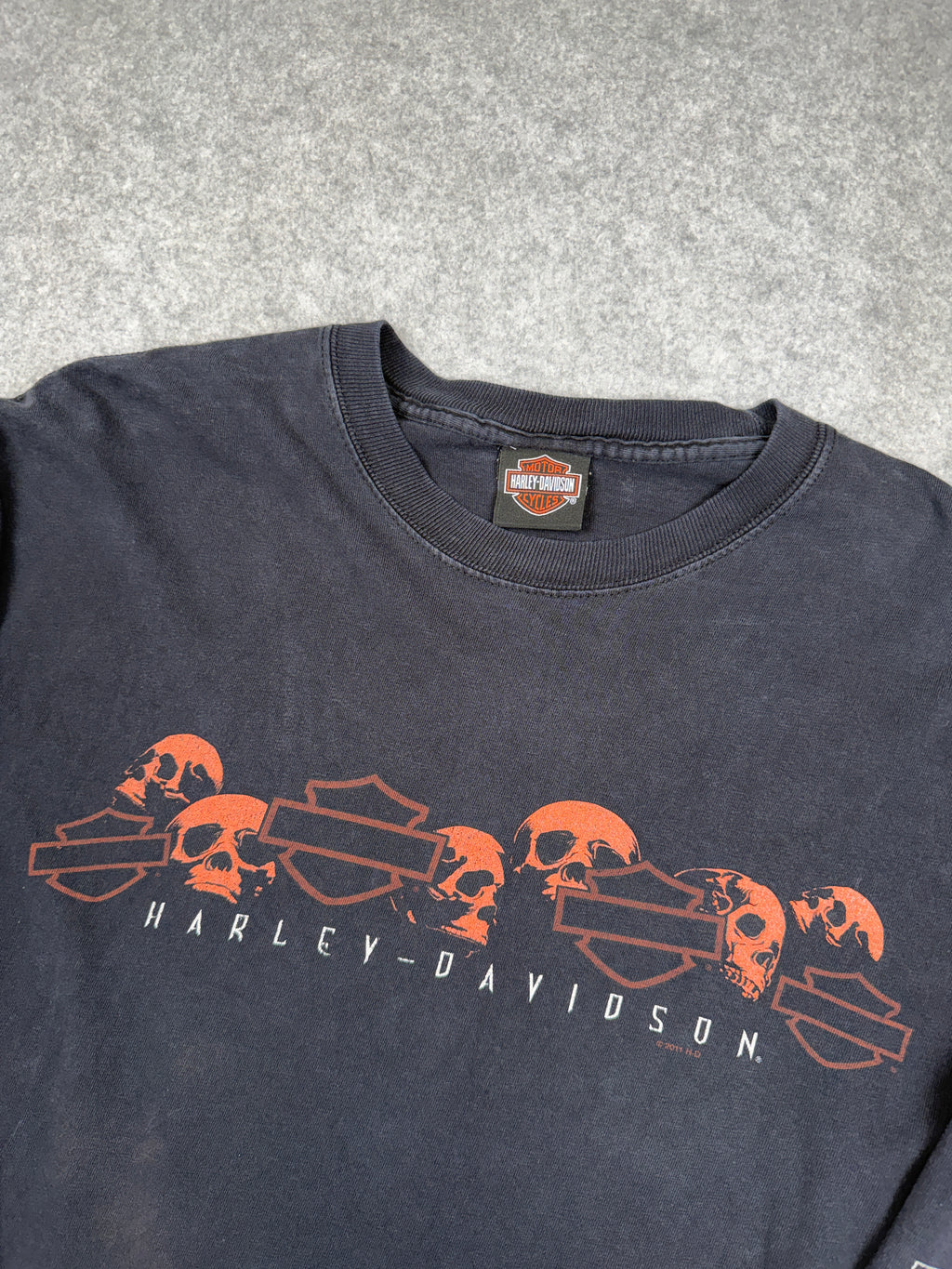 Vintage Harley Davidson Skull Sleeve L/S Tee Black