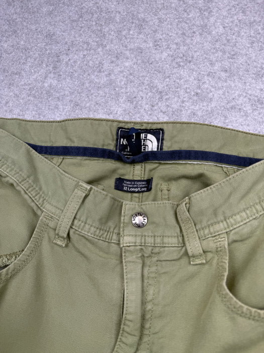 The North Face Long Cargo Shorts Green | Vitnage Clothing Store Canada
