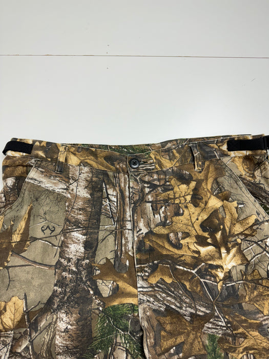 (38) Yukon Gear Camo Cargo Pants | Vitnage Clothing Store Canada