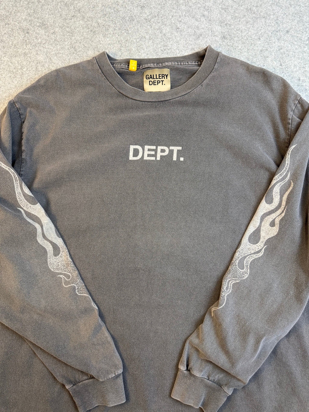 Gallery Dept Address L/S Tee Dark Grey (USED)