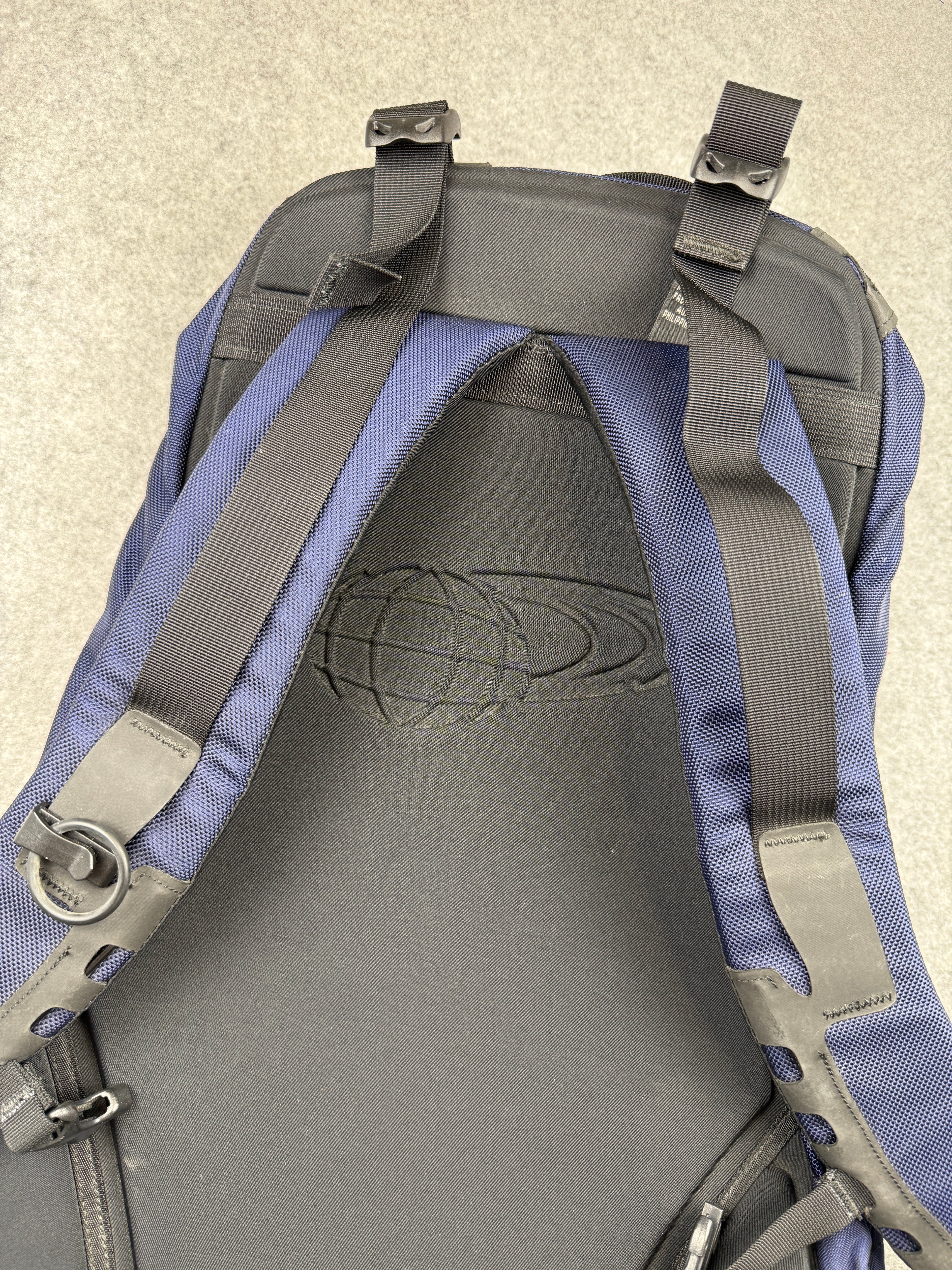 Arc'teryx x BEAMS Arro 22 Backpack Black/Navy