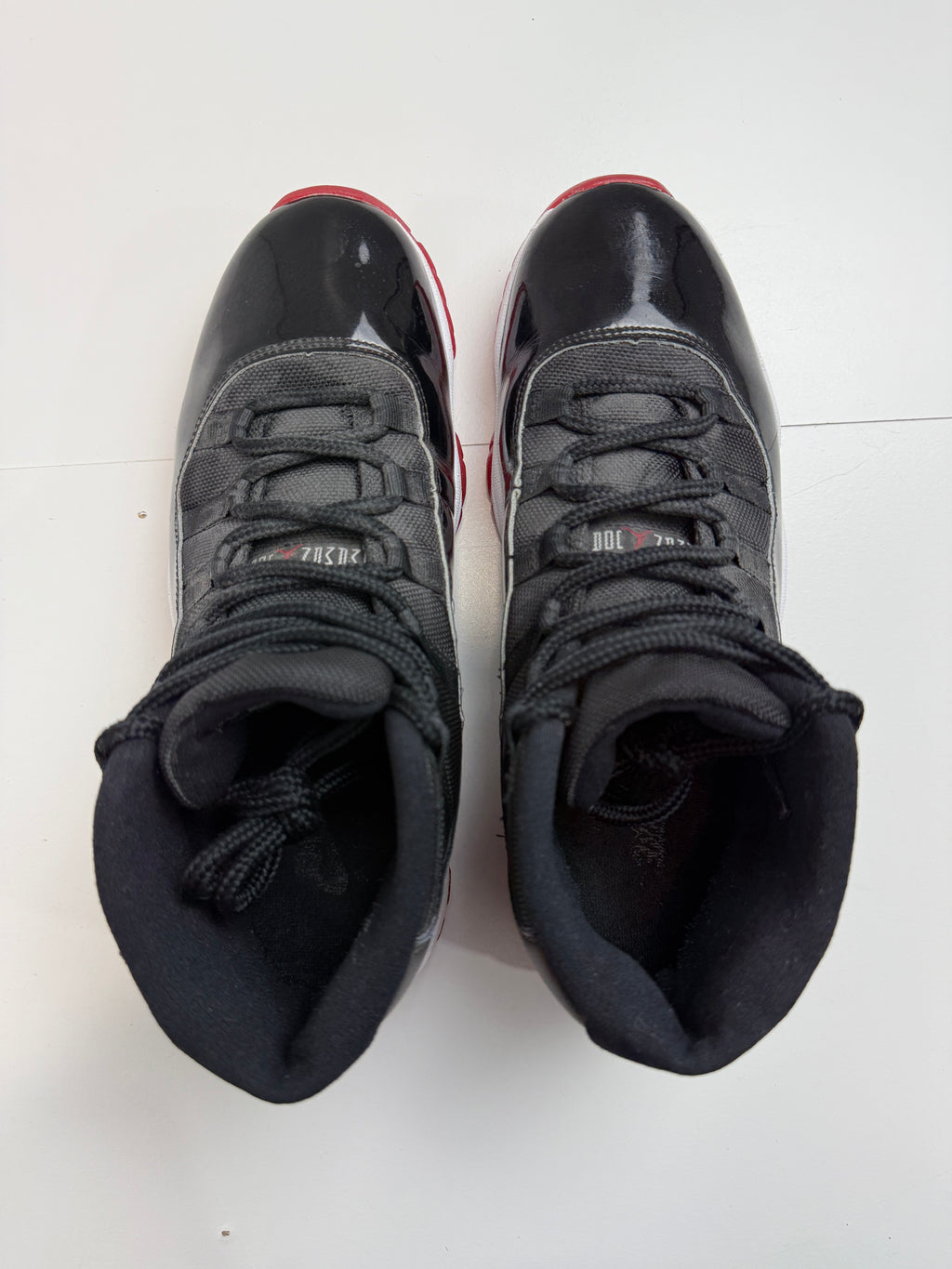 Air Jordan 11 Retro Playoffs Bred 2019 (USED NO BOX)