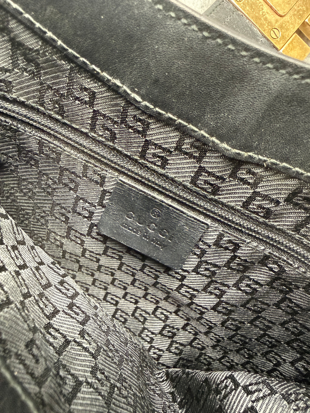 Vintage Gucci G Buckle Shoulder Bag Black