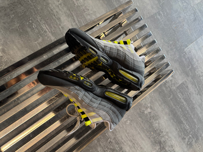 Nike Air Max 95 OG Neon USED (2020) | Vitnage Clothing Store Canada