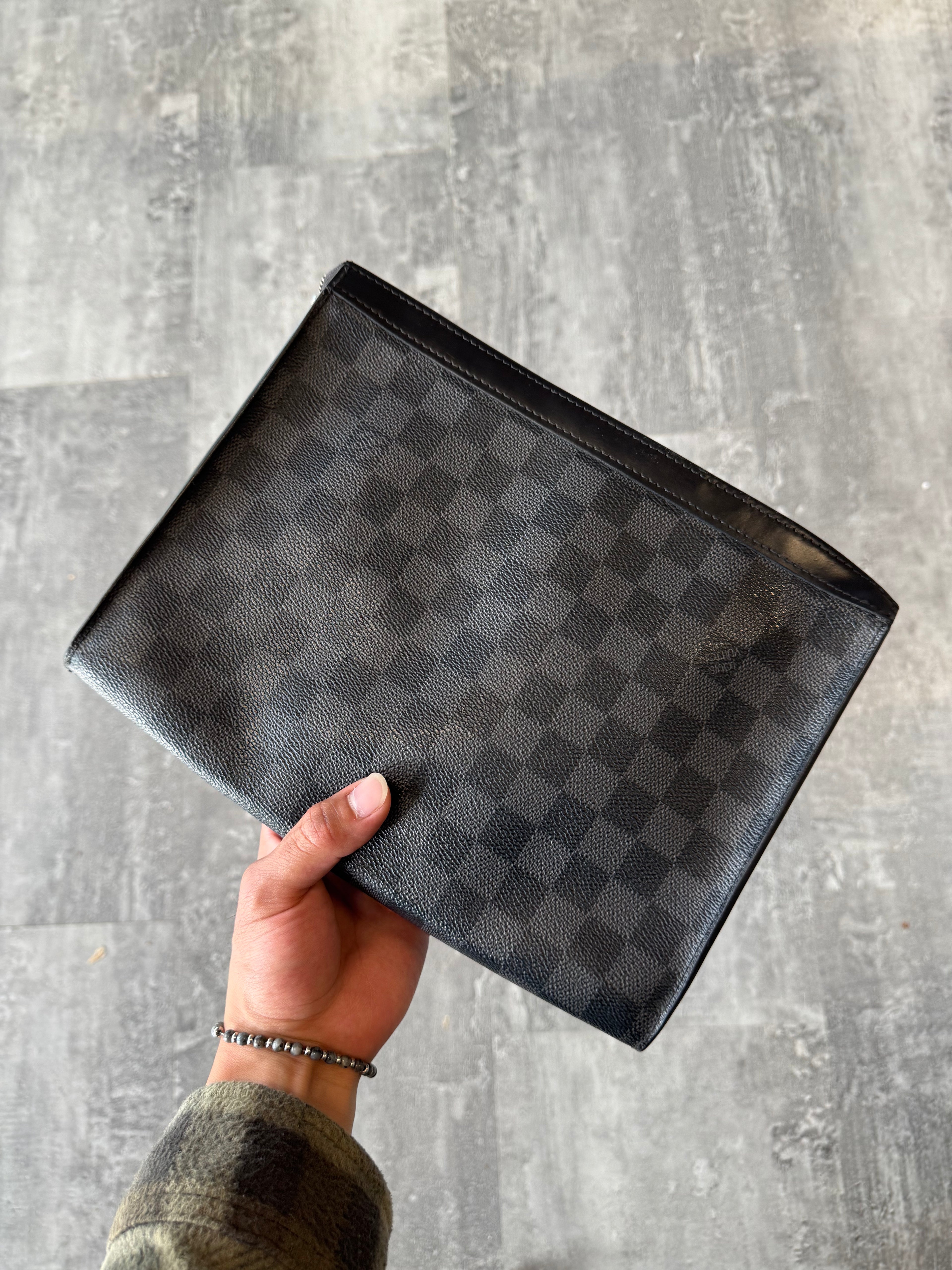 Louis Vuitton Damier Graphite Pochette Voyage