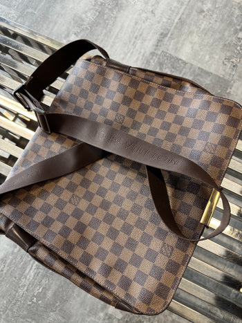 Louis Vuitton Damier Ebene Messenger
