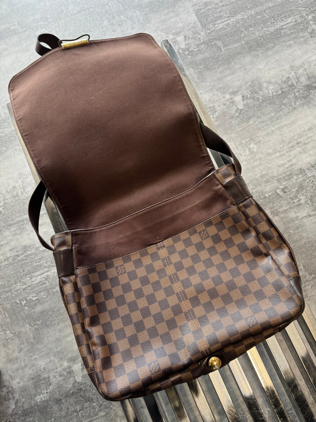 Louis Vuitton Damier Ebene Messenger Bag