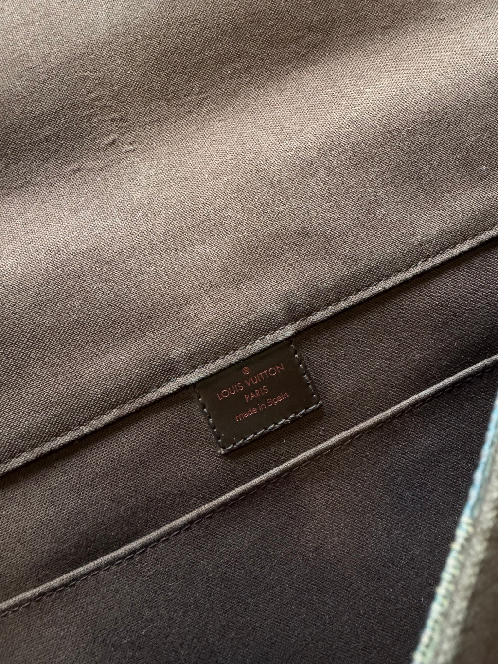Louis Vuitton Damier Ebene Messenger Bag