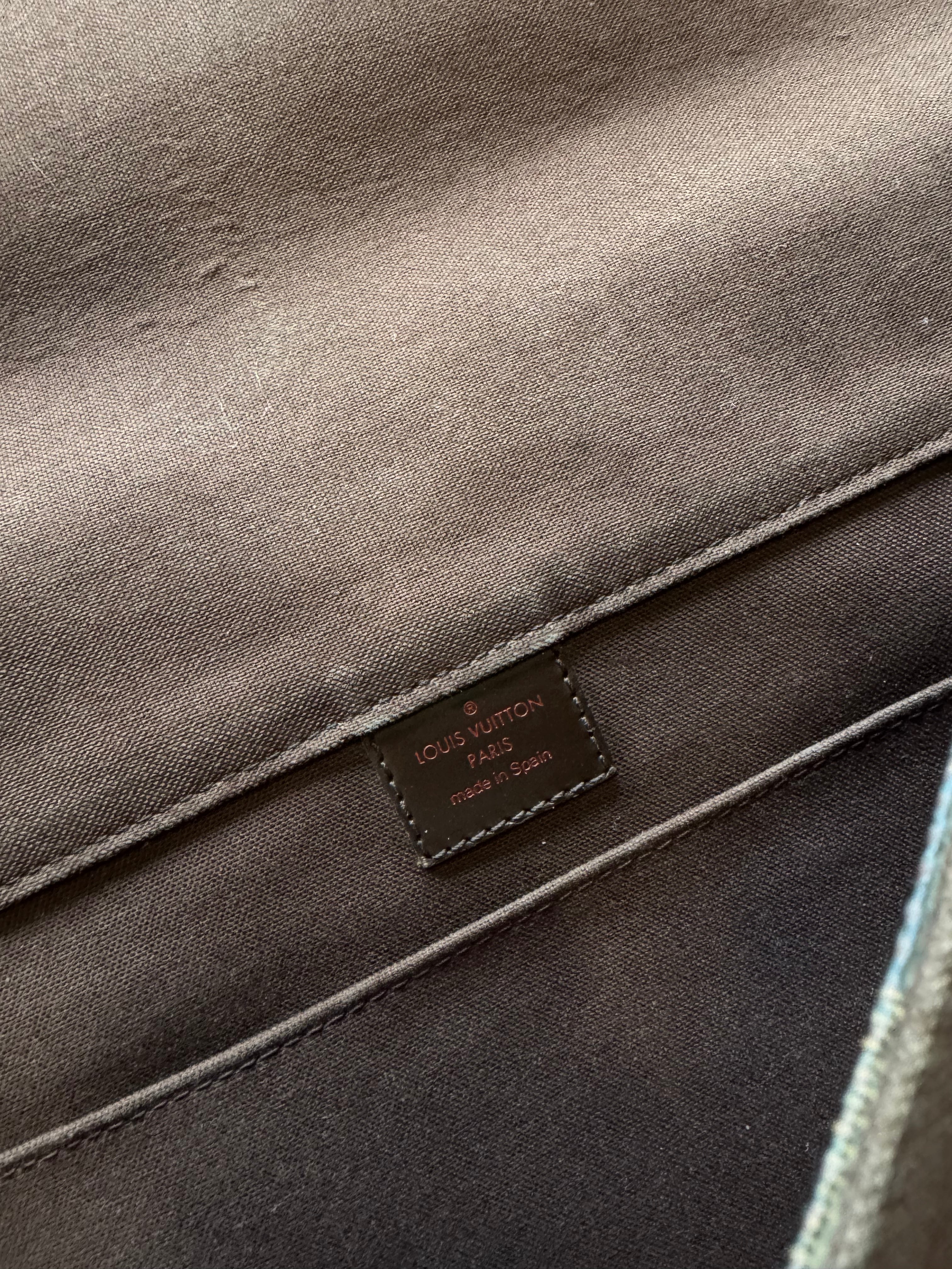 Louis Vuitton Damier Ebene Messenger Bag