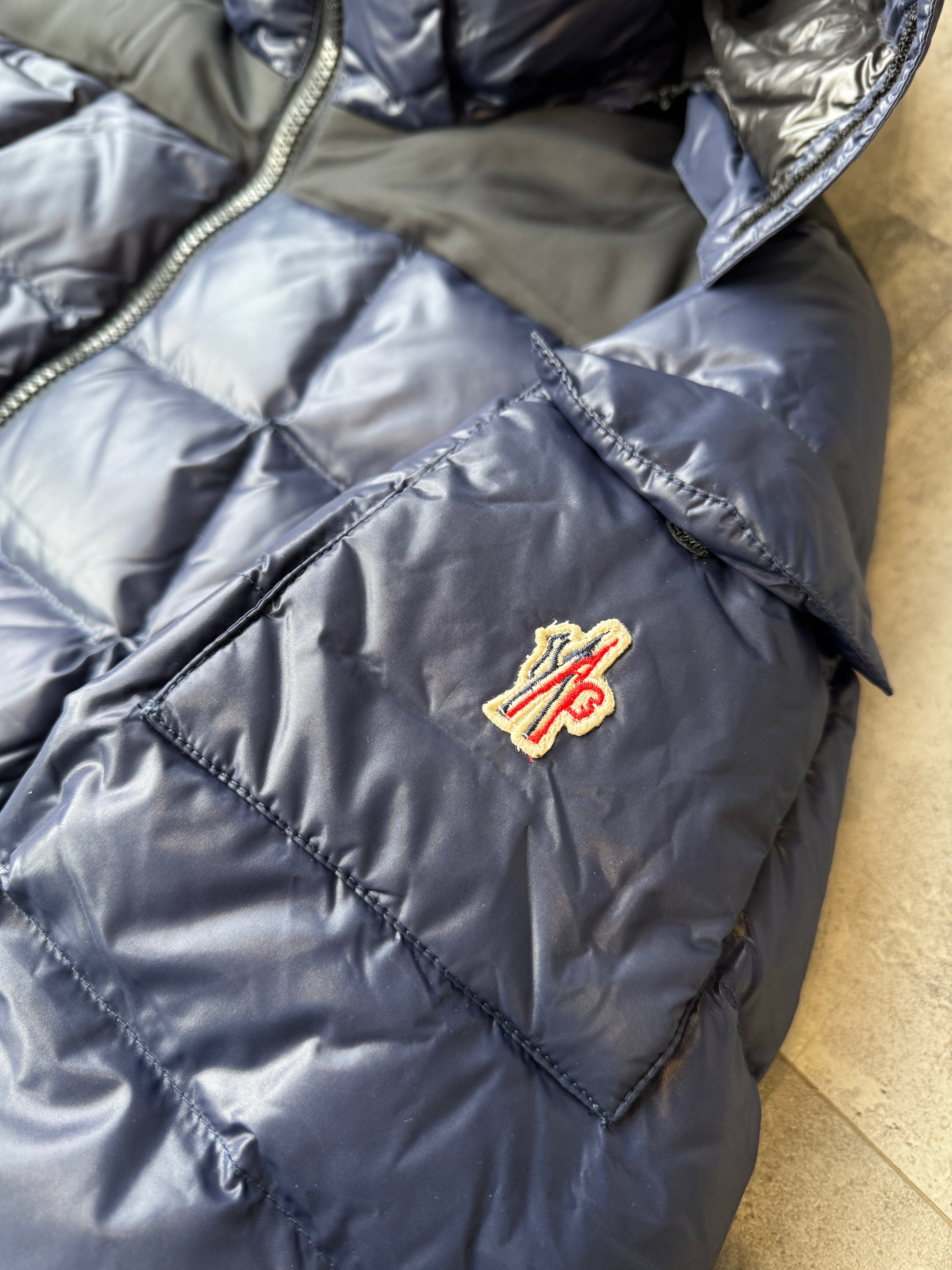 Moncler Grenoble Down Jacket Navy (USED)