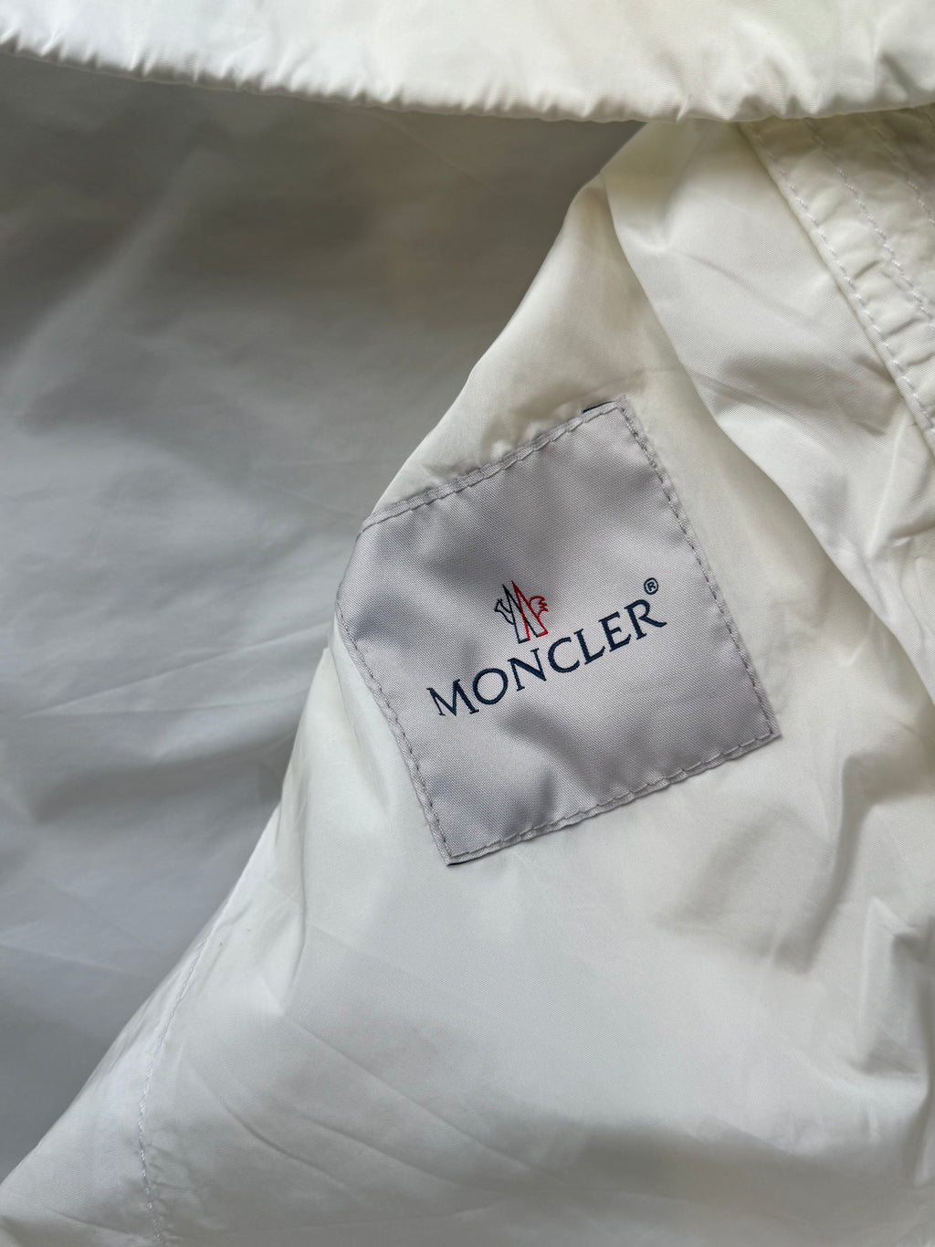 Moncler Fayence Windbreaker Jacket White (USED)