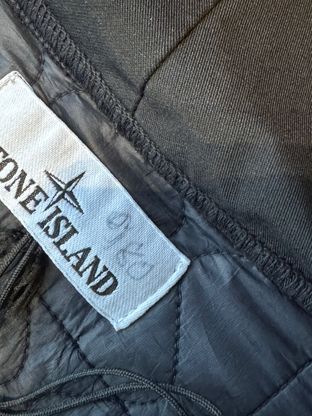 Stone Island Quilted Hooded Zip Up Jacket Navy (USED)