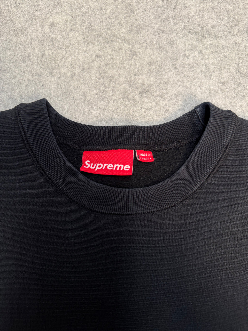 2000’s Supreme Box Logo Sweatshirt Black (USED)