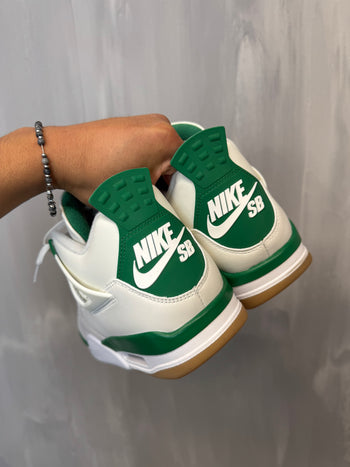 Air Jordan 4 SB Pine Green (USED)