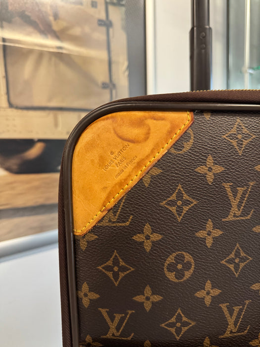 2011 Louis Vuitton Pegase 50 Suitcase | Vitnage Clothing Store Canada