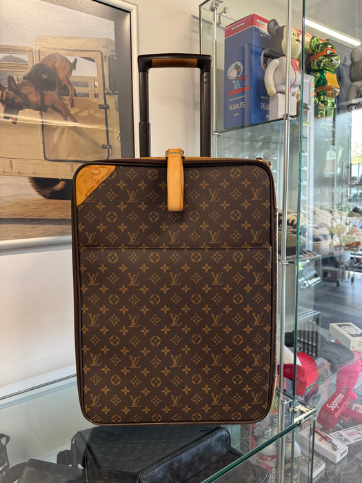 2011 Louis Vuitton Pegase 50 Suitcase | Vitnage Clothing Store Canada