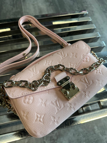 Louis Vuitton Pochette Metis East West Pink