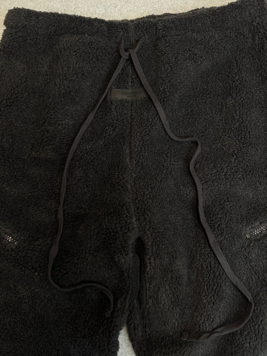 Fear of God Essentials Polar Fleece Pant Iron (USED) | Vitnage Clothing Store Canada