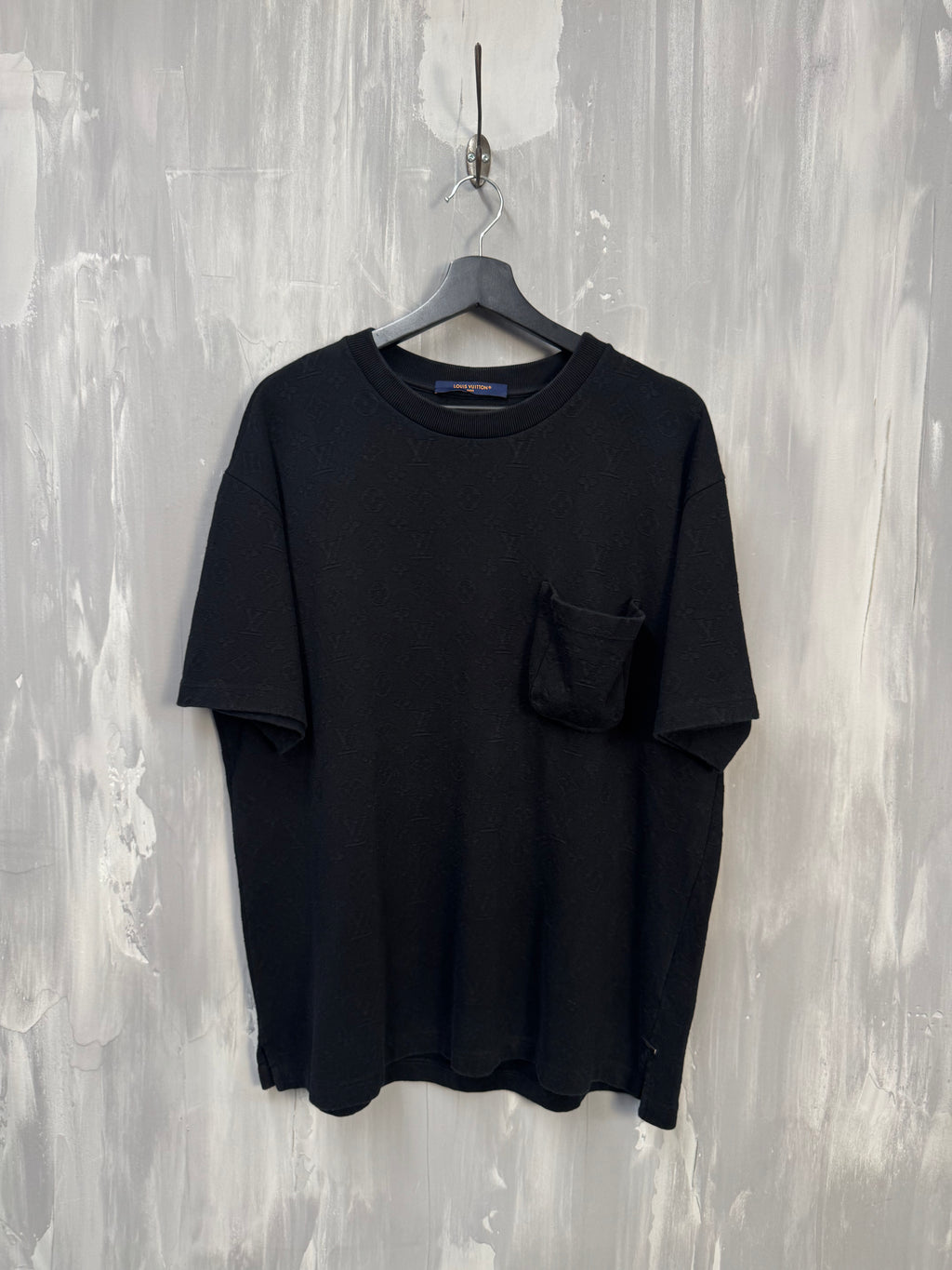 Louis Vuitton Signature 3D Pocket Monogram Tee Black