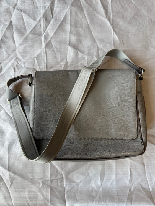 Louis Vuitton MM Messenger Bag Glacier | Vitnage Clothing Store Canada