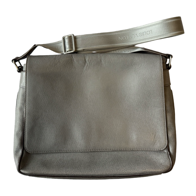 Louis Vuitton MM Messenger Bag Glacier